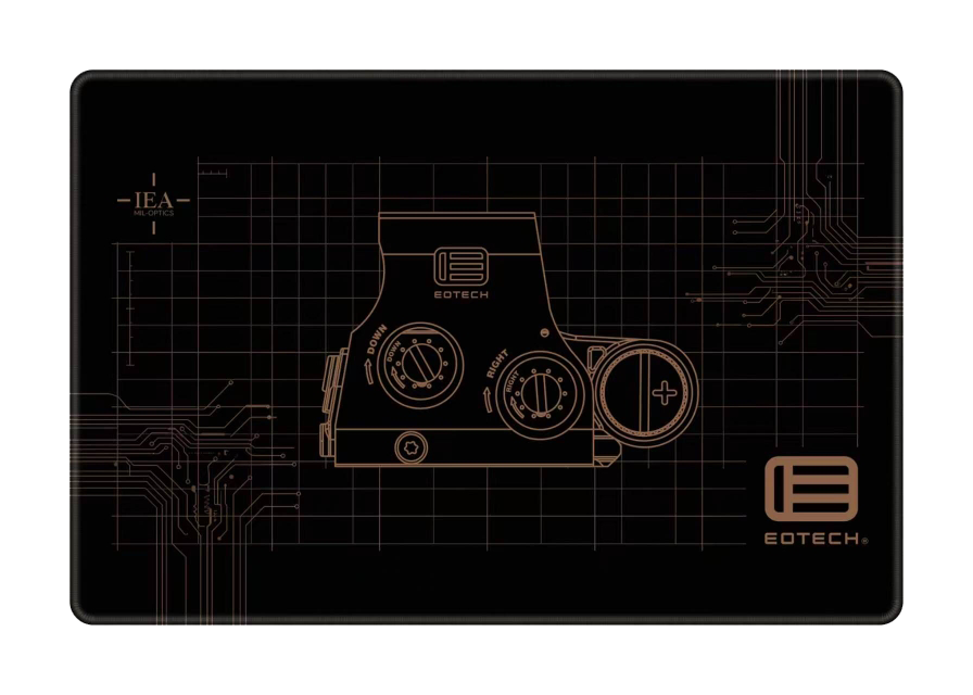 IEA x EOTECH Schreibtischunterlage