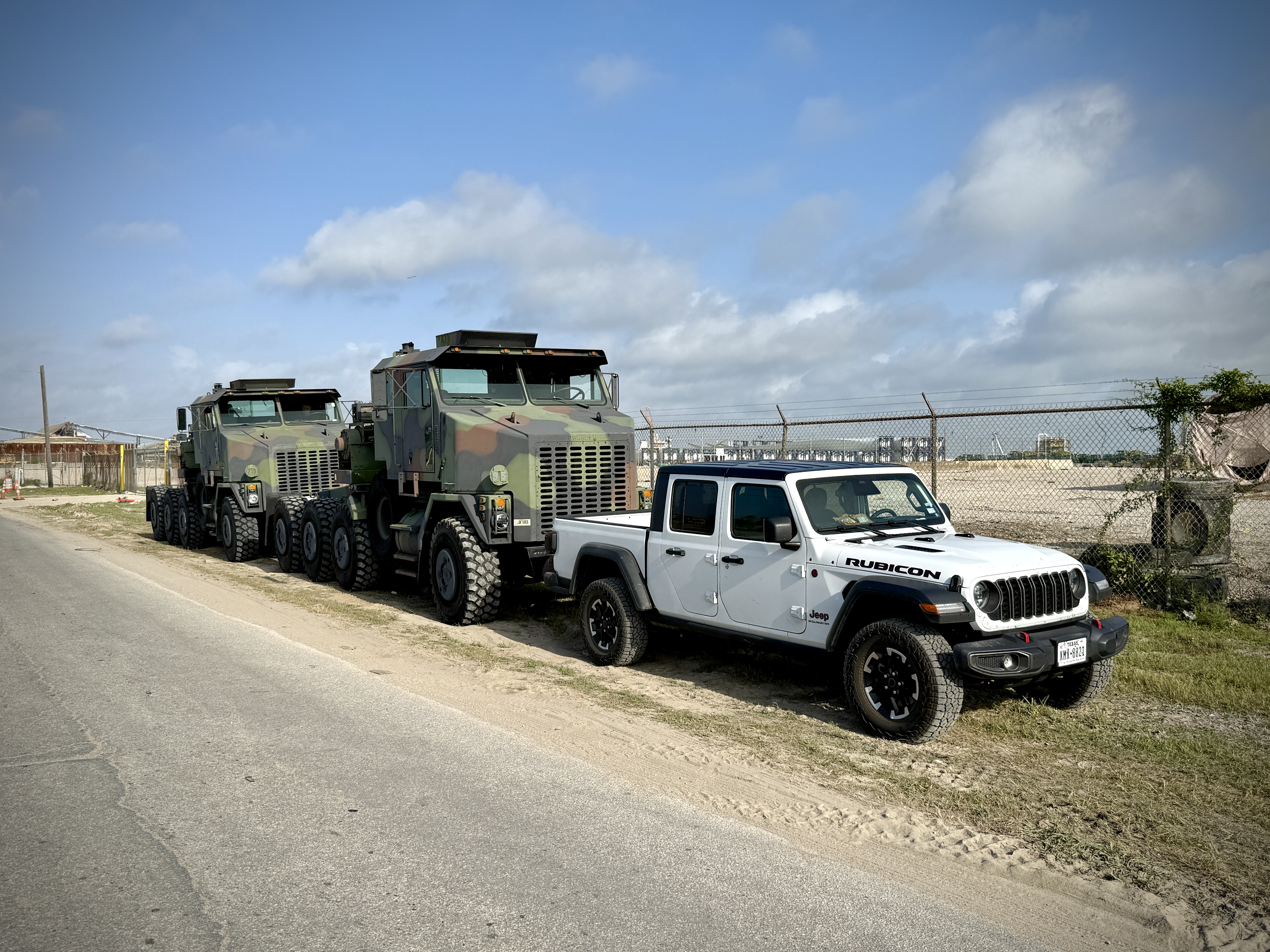 Oshkosh M1070 