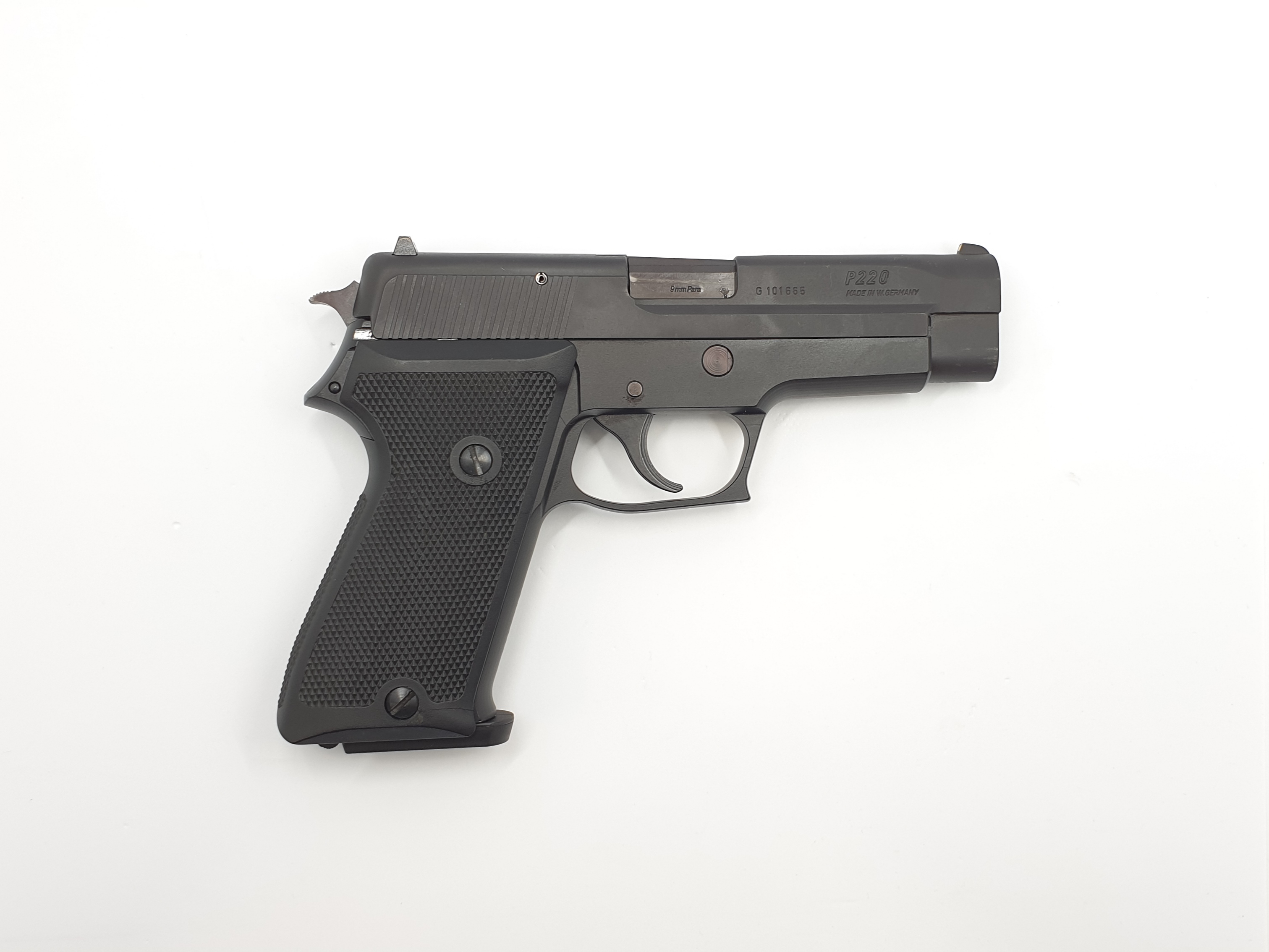 SigSauer P220