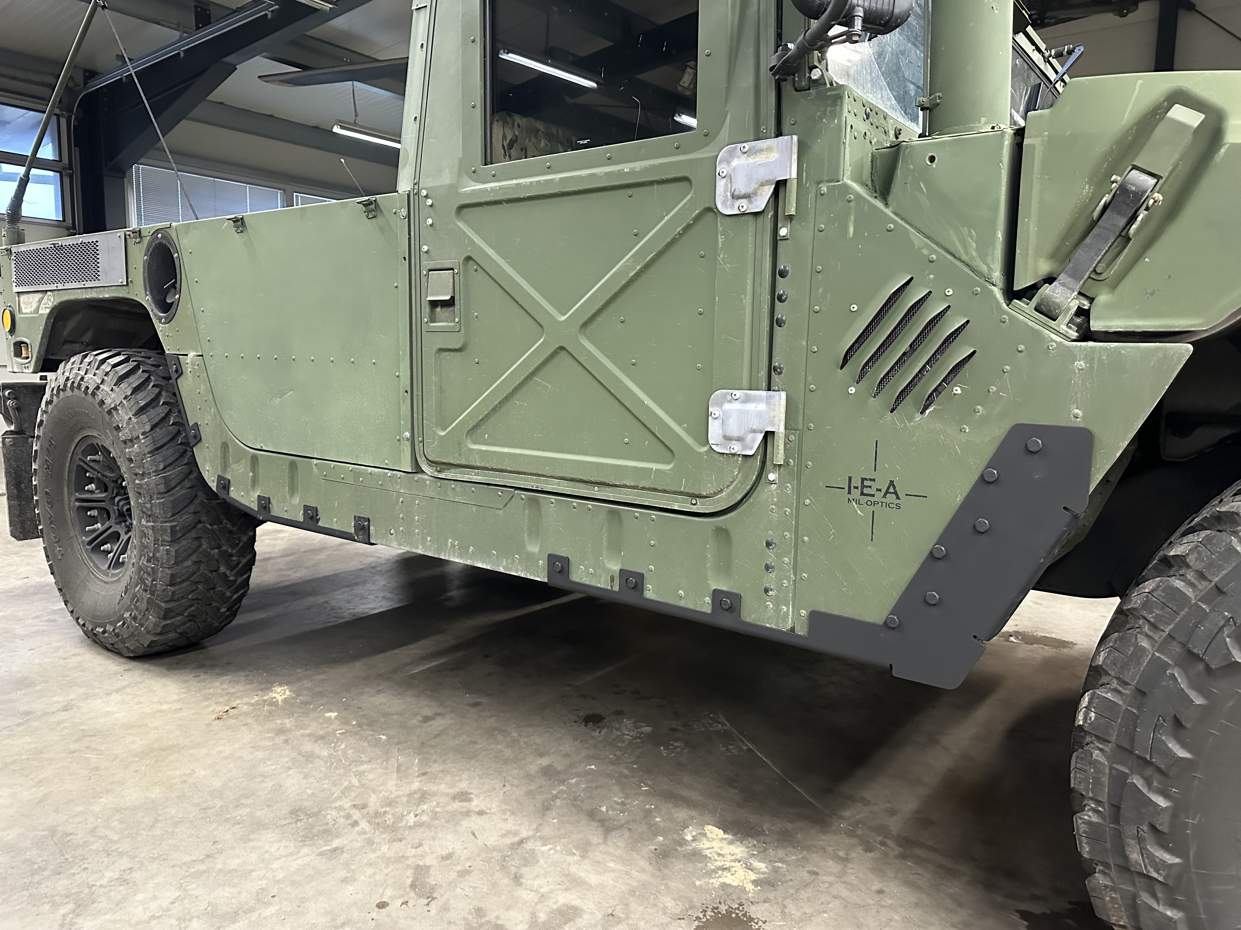 HMMWV HUMVEE Rocker Panel Schwellerschutz Satz
