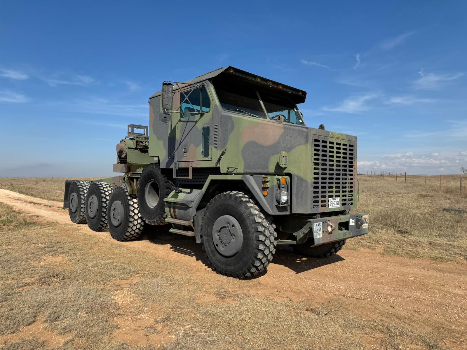 Oshkosh M1070 
