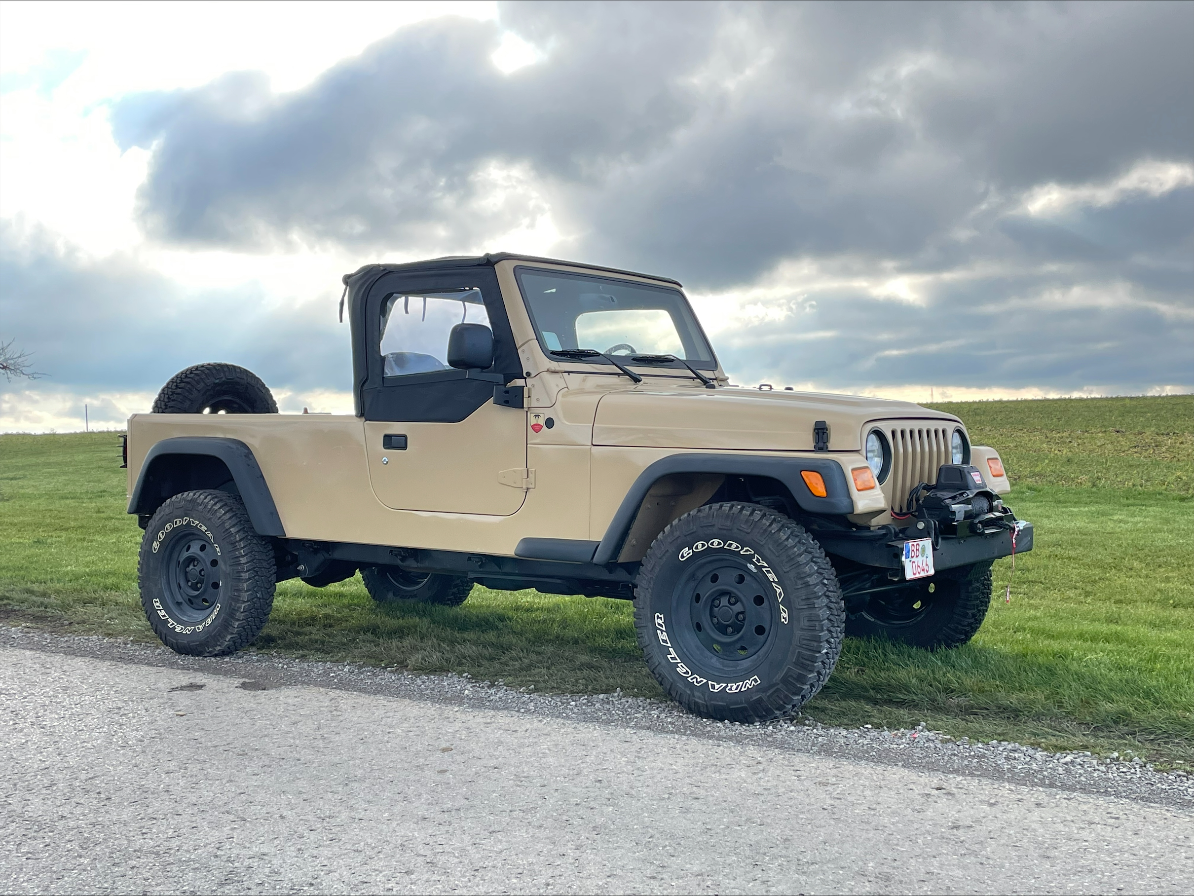 Jeep Wrangler TJ Unlimited Military Version