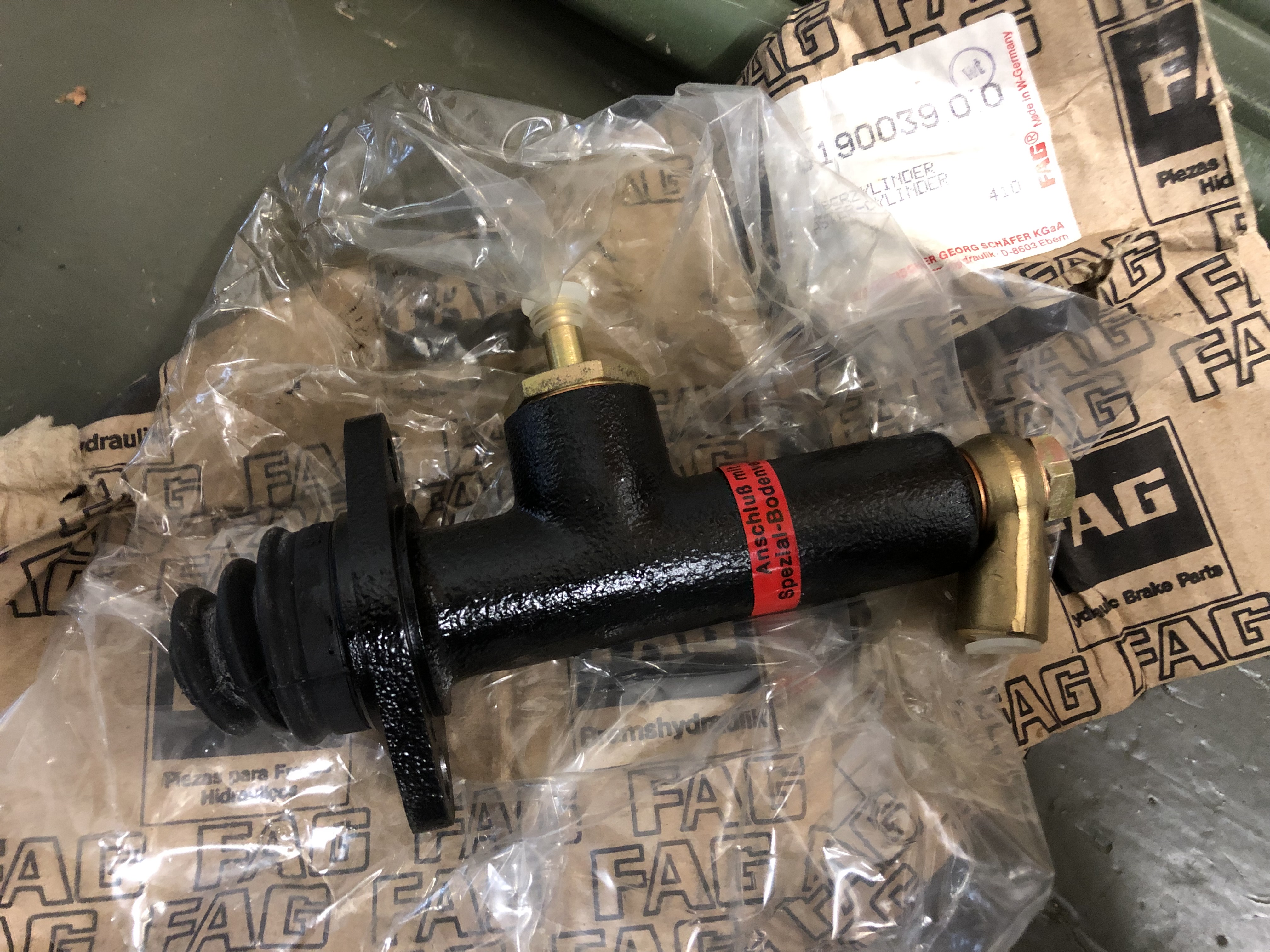 Geberzylinder Hydraulikzylinder Sperre Steyr Puch Pinzgauer 710 712