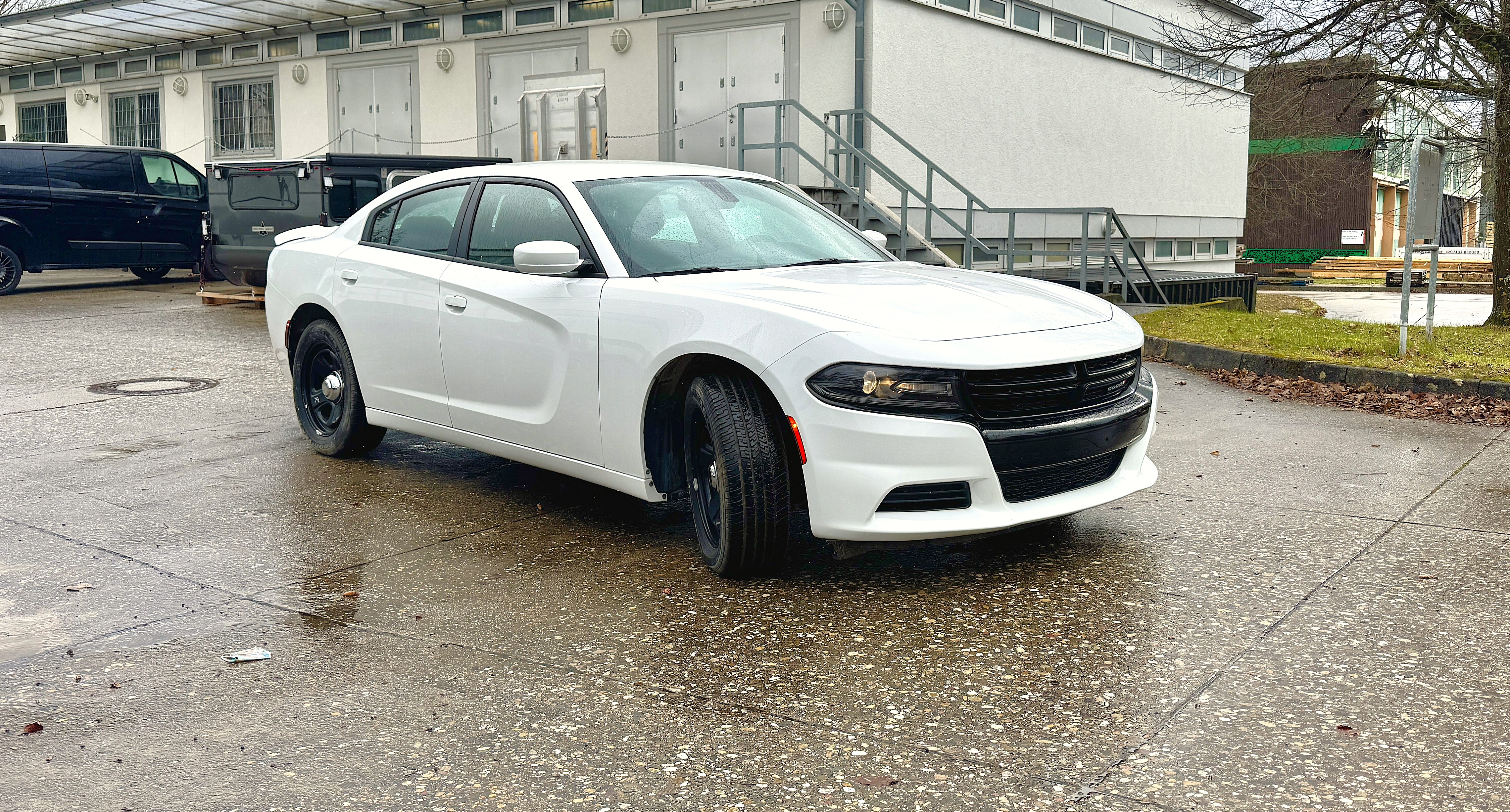 Dodge Charger V8 Pursuit 5,7 Hemi Dodge Charger V8 Pursuit 5,7 Hemi