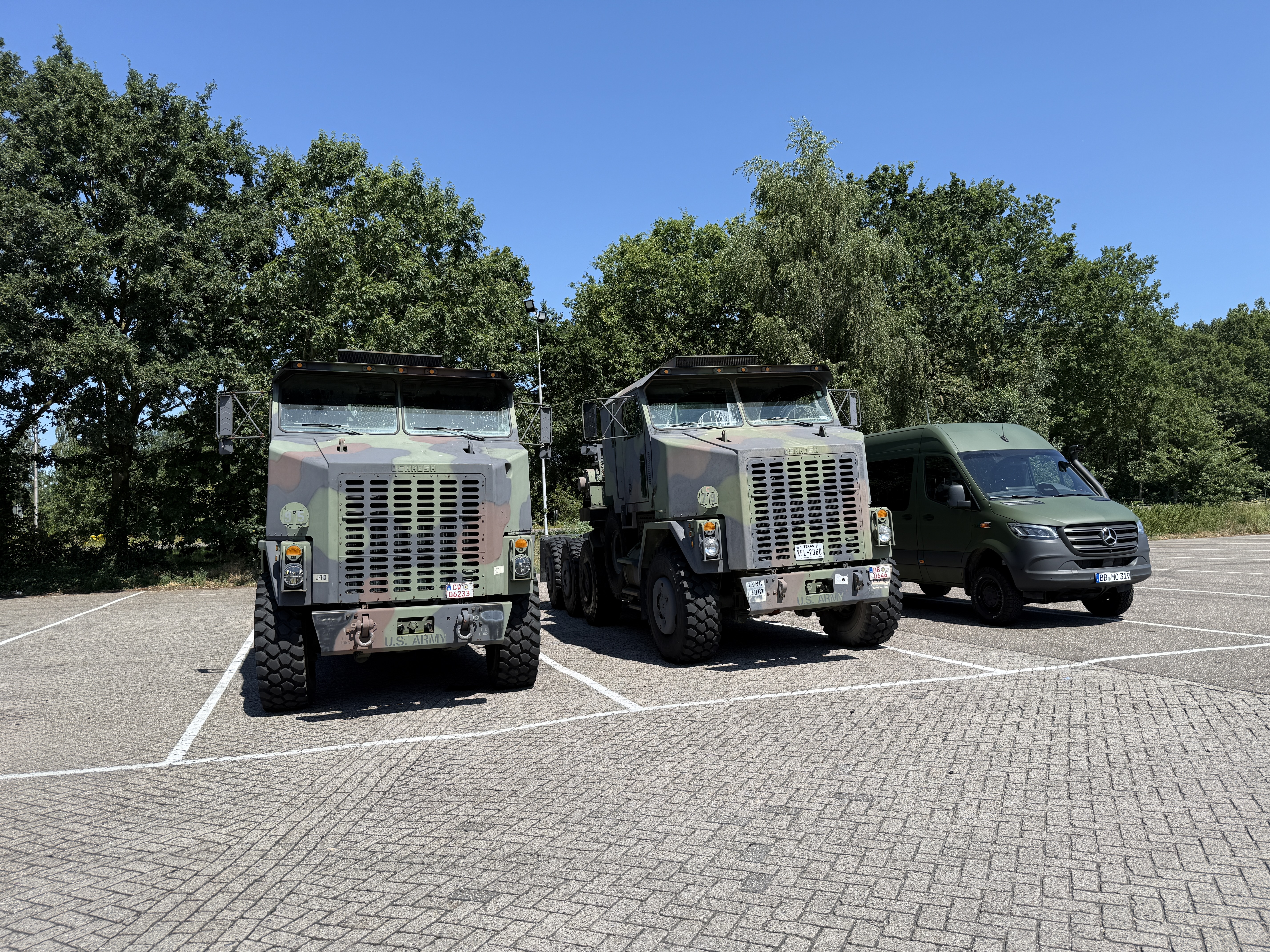 Oshkosh M1070 