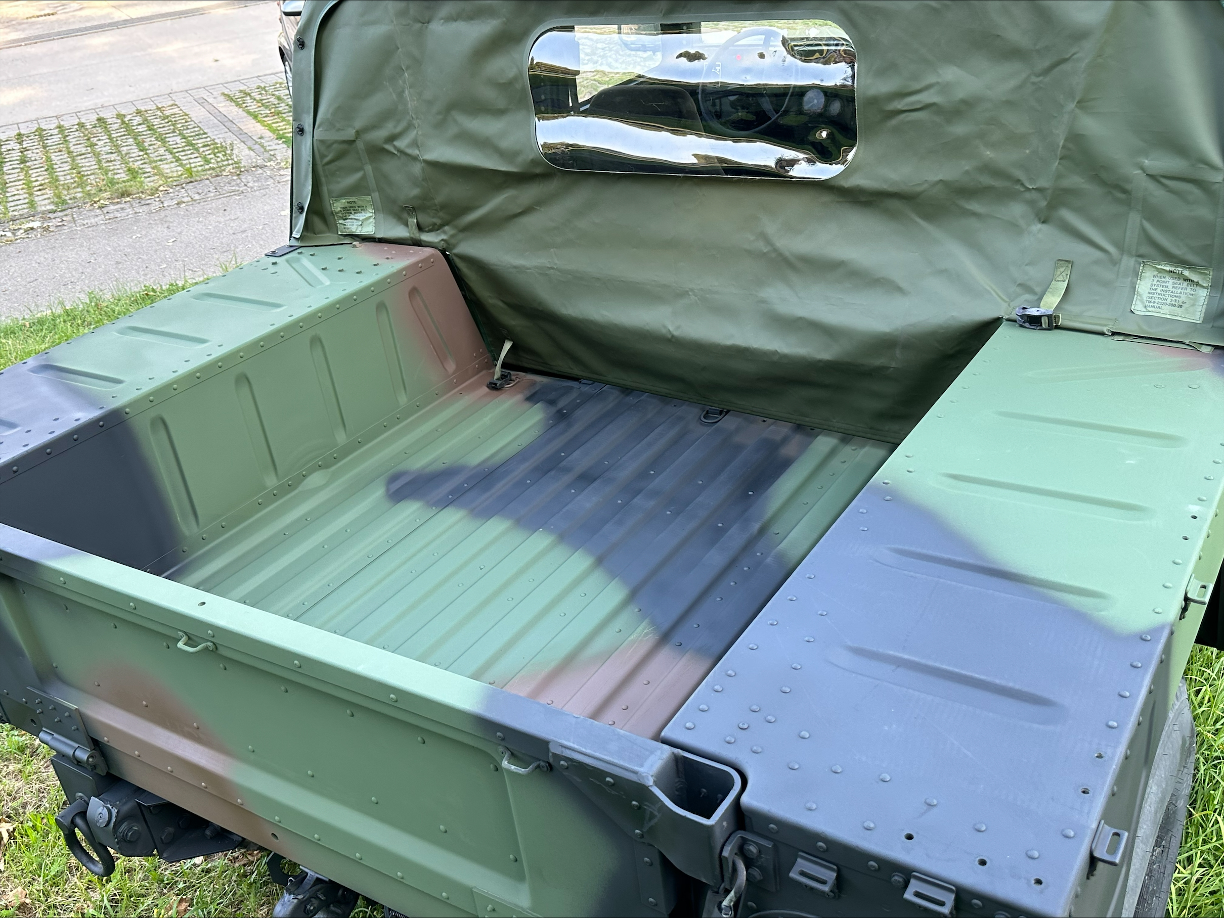 processed-8FB705A9-4947-4592-AFDE-68B4C56F3DB2-2A70F590-47EE-4C4E-9319-8813F4CF369E NOS HMMWV Humvee M1123 4 Türer
