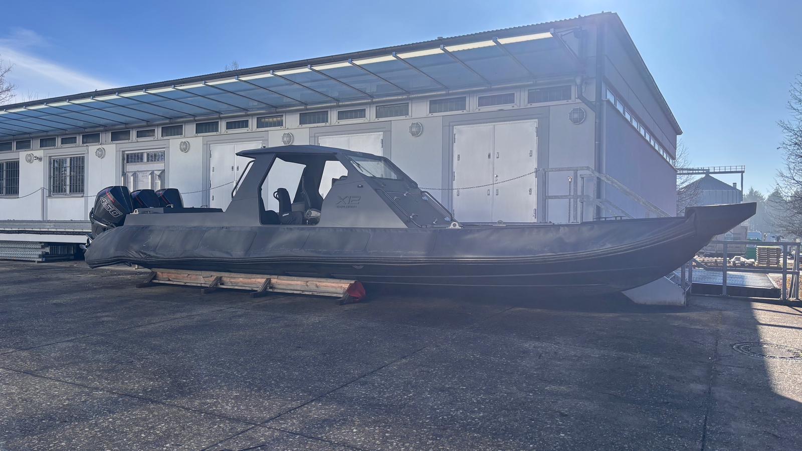 Goldfish RIB X12 Expedition 1350PS Boot