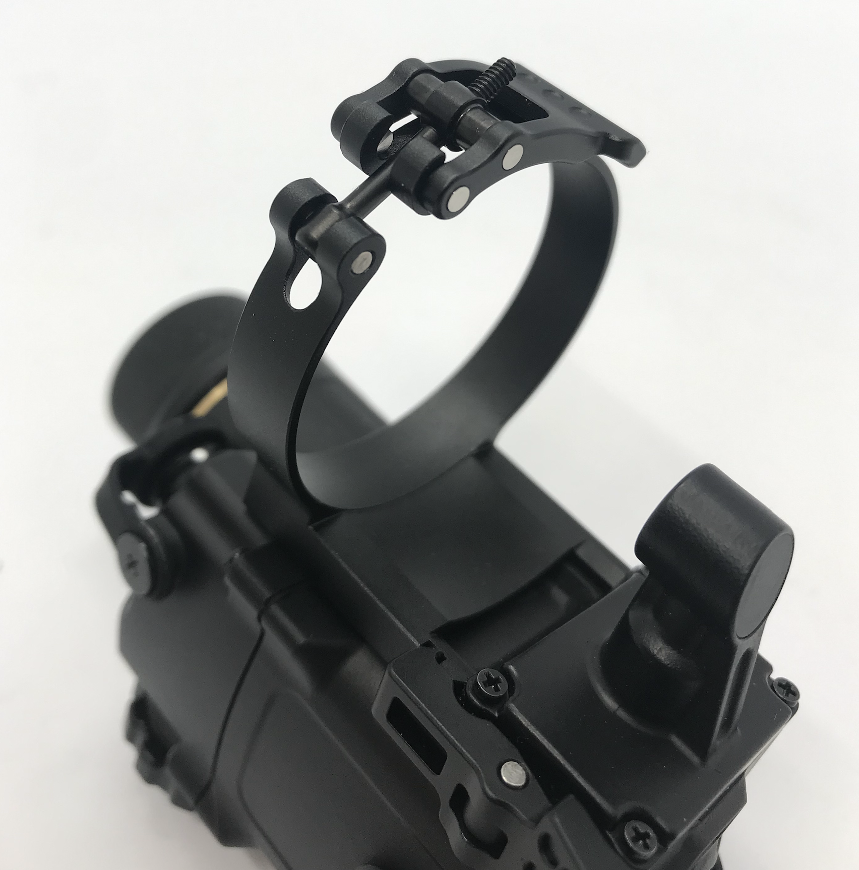Montagering F-COD auf PVS-31